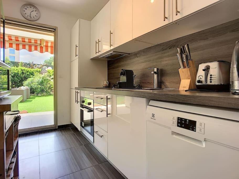 Rabiac - Charming 1 Bedroom With Private Garden Antibes Exteriér fotografie